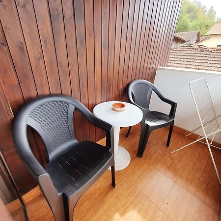 Family Hotel Chiflik Hills الغرفة الصورة