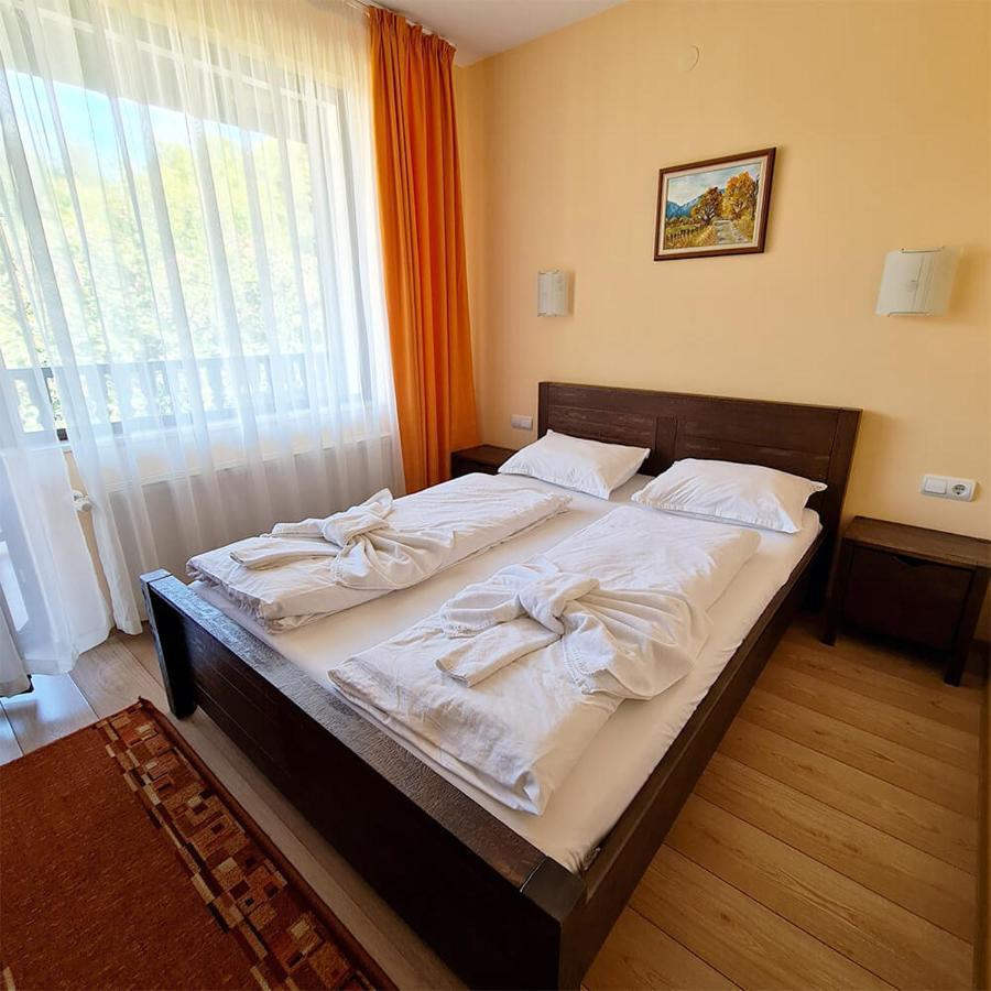 Family Hotel Chiflik Hills المظهر الخارجي الصورة
