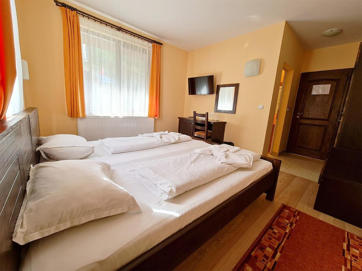 Family Hotel Chiflik Hills المظهر الخارجي الصورة