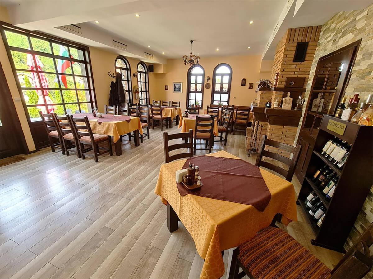Family Hotel Chiflik Hills المظهر الخارجي الصورة