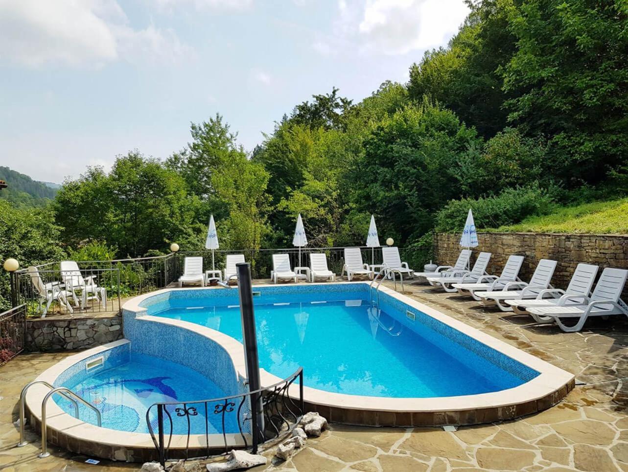 Family Hotel Chiflik Hills المظهر الخارجي الصورة