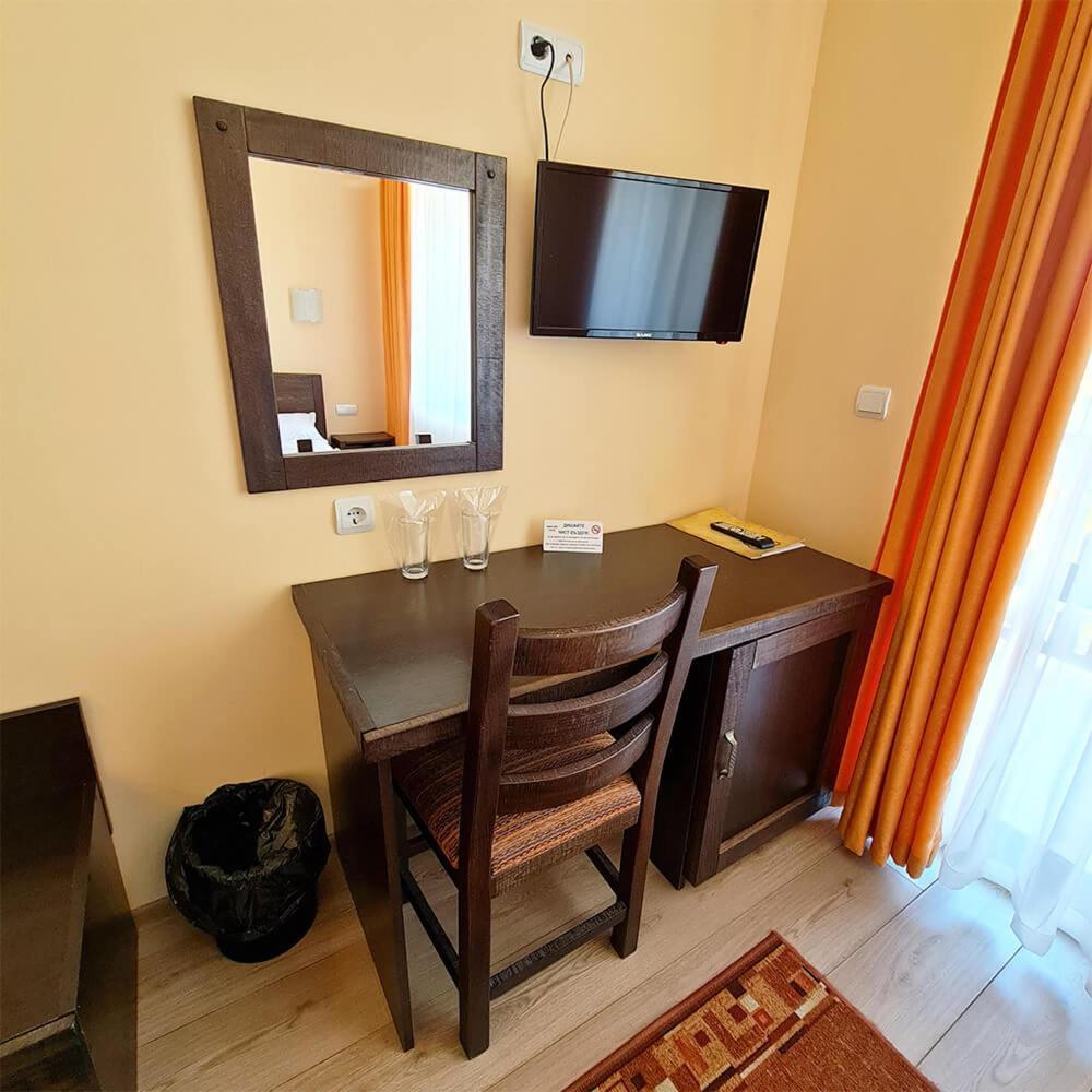 Family Hotel Chiflik Hills الغرفة الصورة