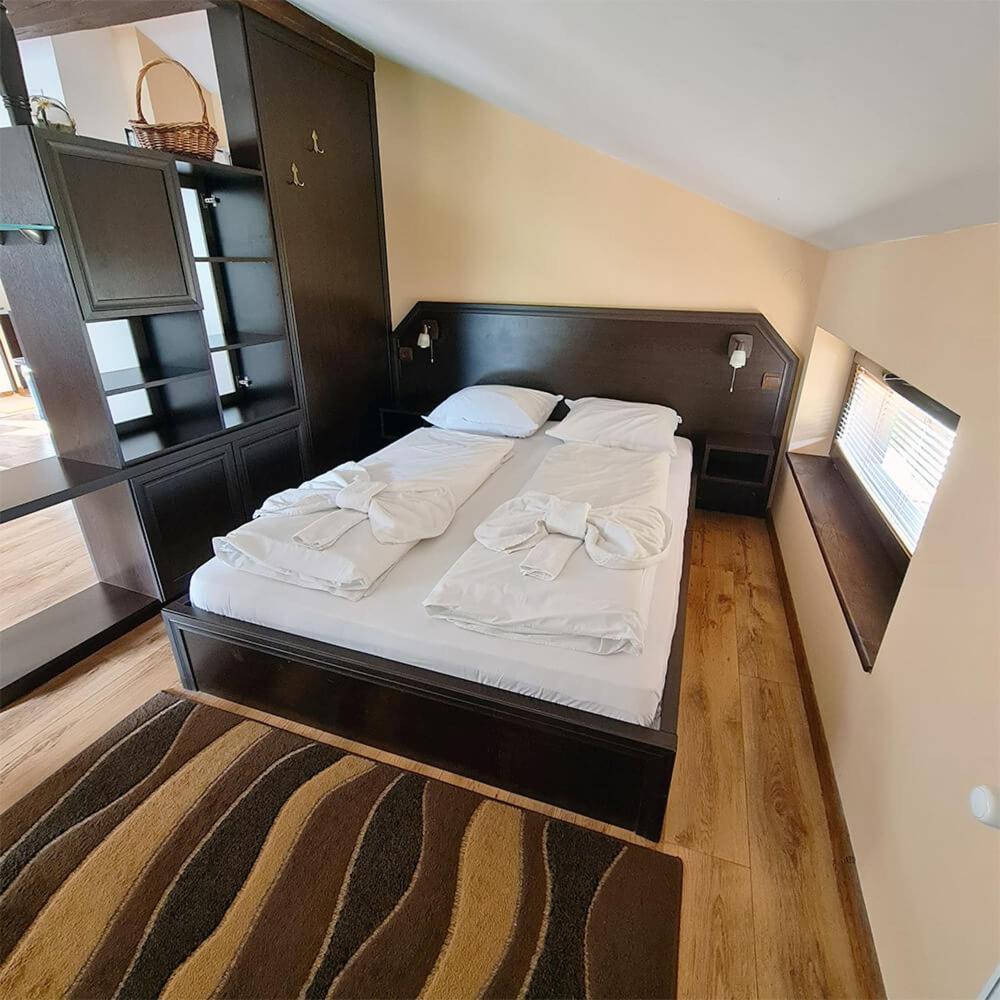Family Hotel Chiflik Hills الغرفة الصورة
