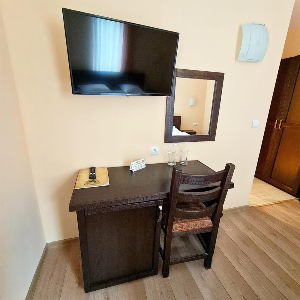 Family Hotel Chiflik Hills الغرفة الصورة